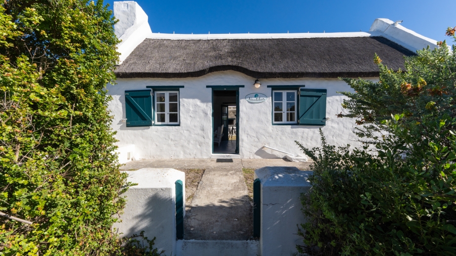 5 Bedroom Property for Sale in Struisbaai Western Cape